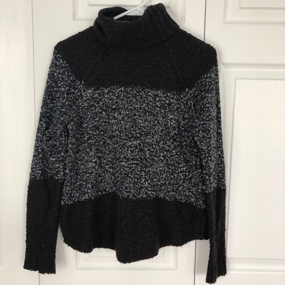 Colorblock Lilla P Turtleneck Sweater